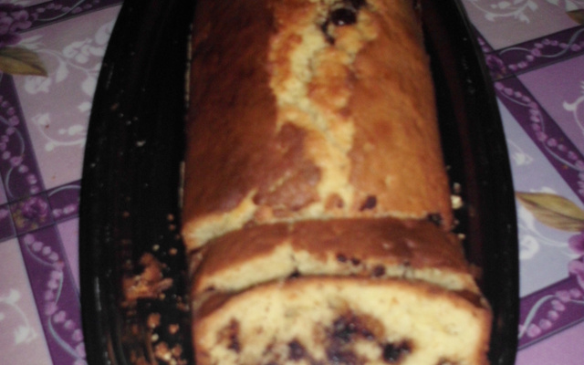 Bolo de laranja com gotas de chocolate