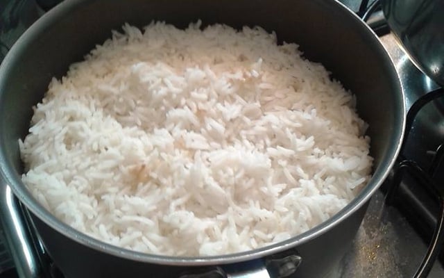 Arroz branquinho e soltinho