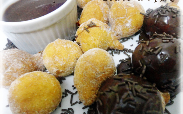 Bolinho de chuva com brigadeiro