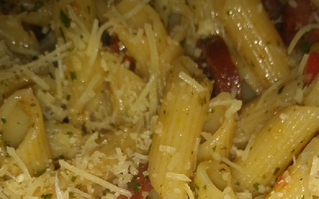Penne ao molho de calabresa
