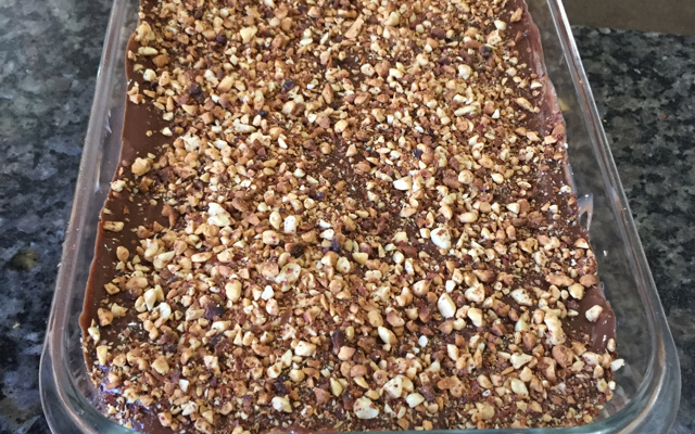 Torta de doce de leite e amendoim