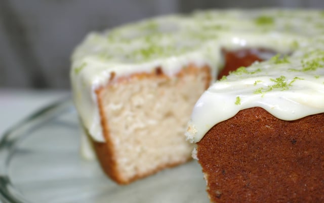 Bolo de limão de padaria