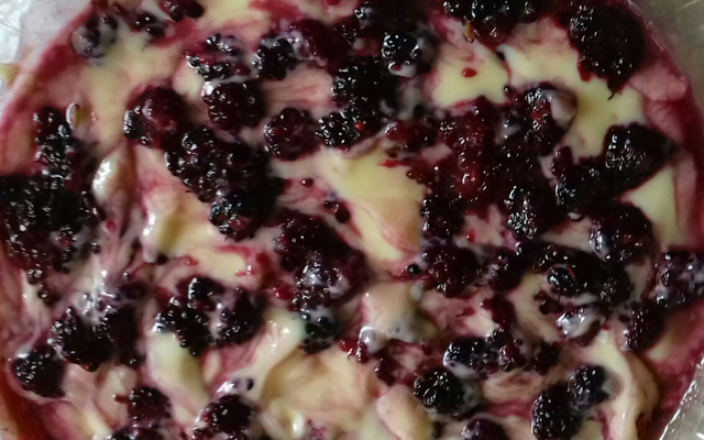 Creme branco com amores frescas