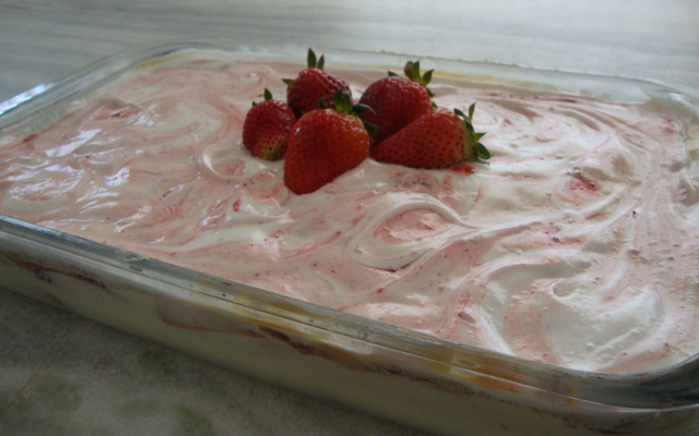 Pavê de morangos e doce de leite