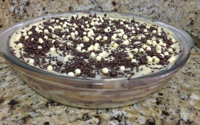 Pavê misto de biscoito de maisena