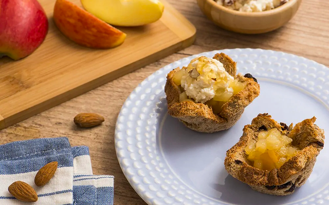 Conserva de maçã com iogurte e ricota