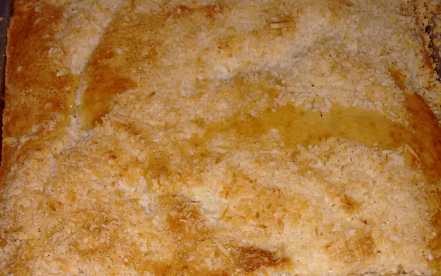 Bolo de goiabada com leite condensado