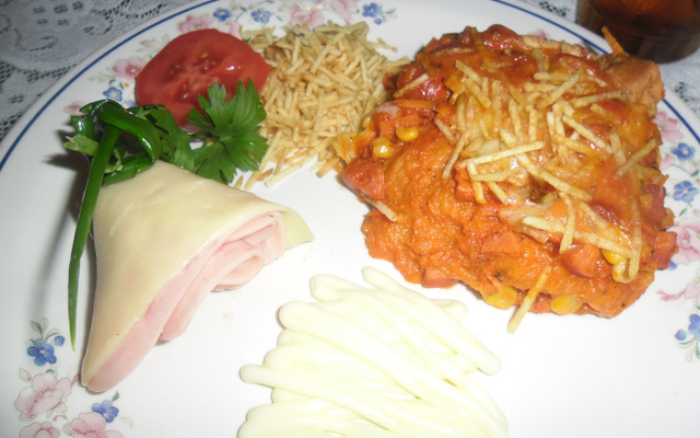 Cachorro quente deitado