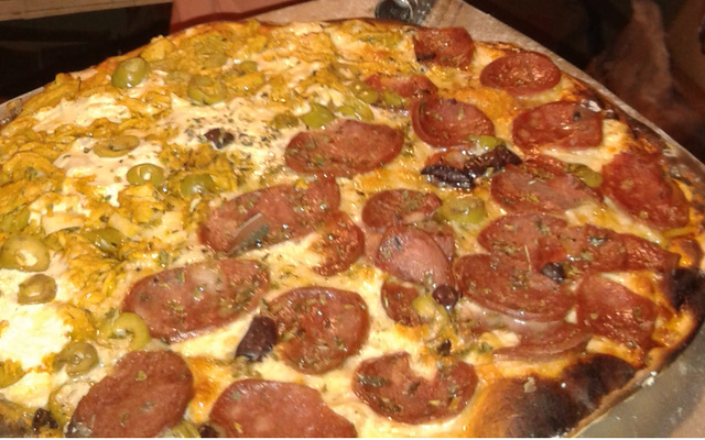 Massa para pizza (ideal para forno a lenha)