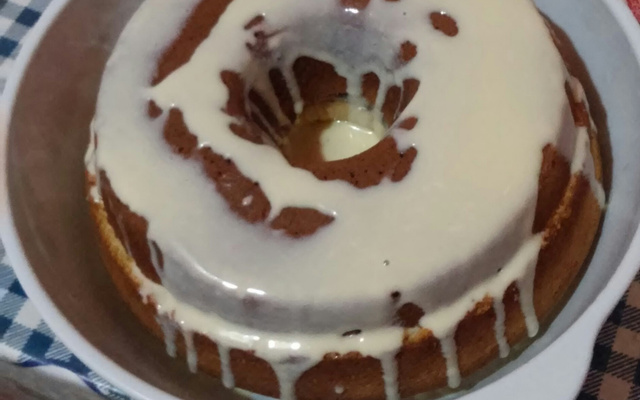 Bolo fofinho recheado com leite em pó