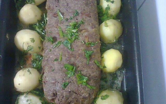 Rocambole de carne moída da Vivi