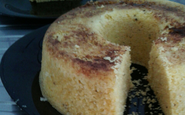 Bolo fofinho de fubá de microondas