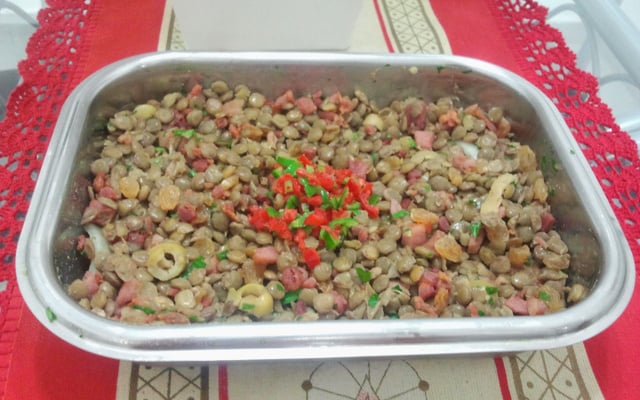 Salada de lentilha com bacon