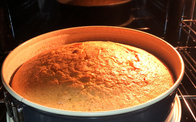 Bolo de cenoura fofo e sem erro