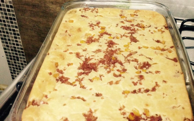 Torta Salgada recheada com Calabresa milho e requeijão