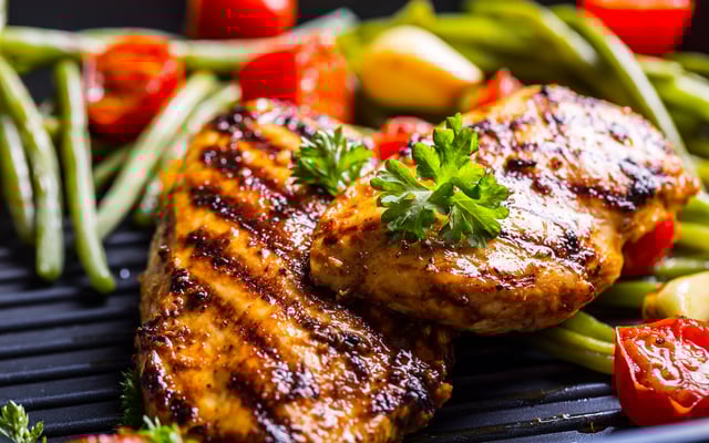 Frango com manteiga de ervas