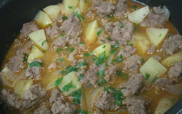 Carne moída com mandioquinha