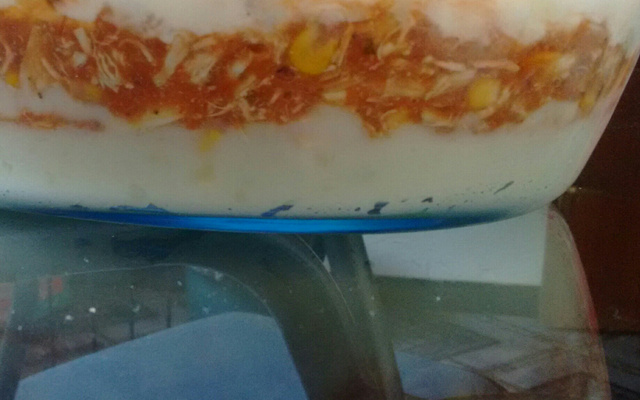 Batata recheada em travessa