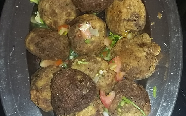 Bolinho de carne de soja com calabresa