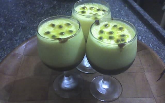 Mousse de Maracujá com Chocolate
