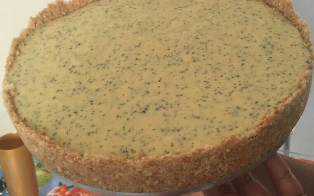 Torta fácil de brigadeiro com maracujá