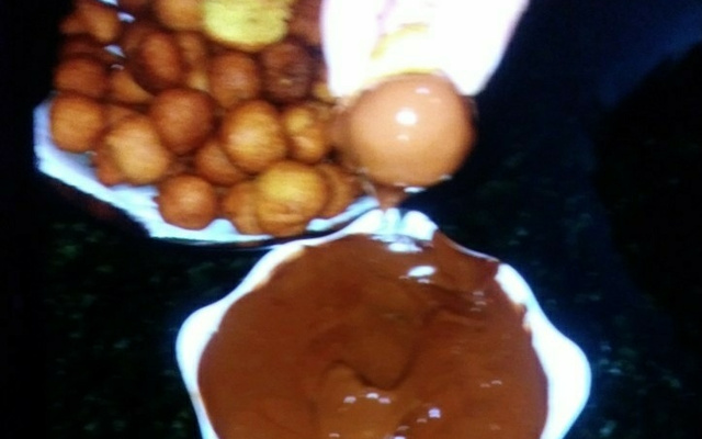 Bolinho de chuva de cenoura com chocolate