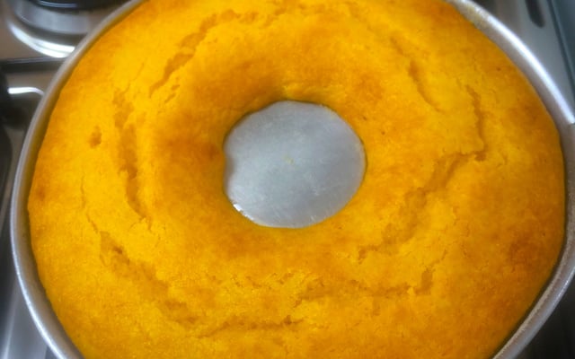 Bolo de milho sem leite com óleo de girassol