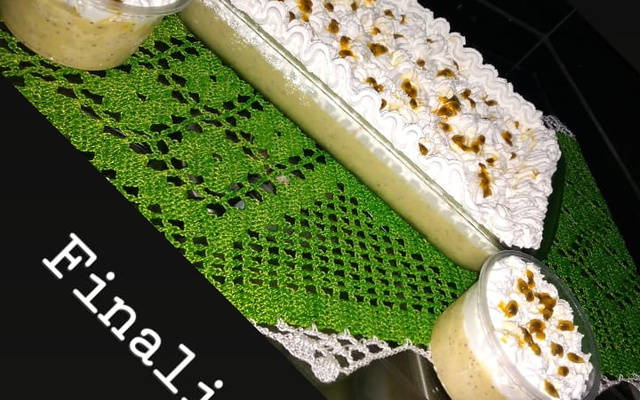 Mousse de maracujá com chantili