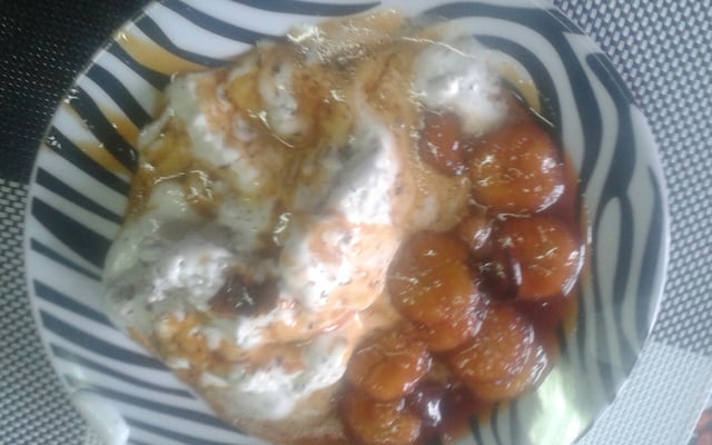 Banana flambada com sorvete