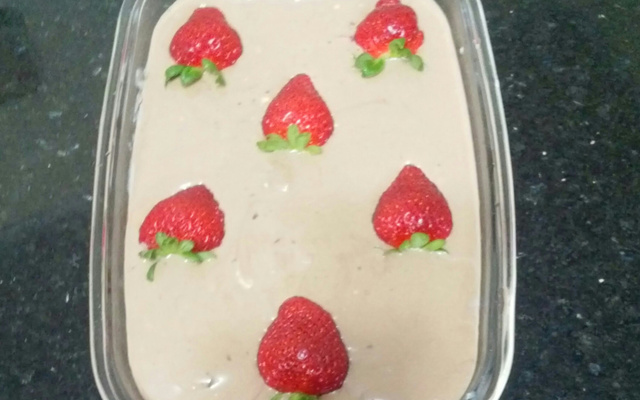 Doce de morango com chocolate