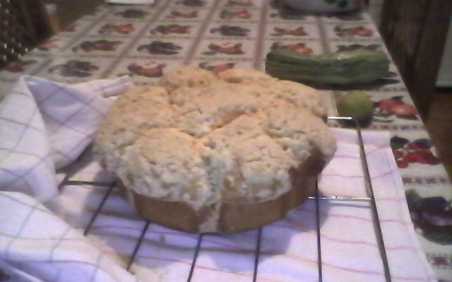 Cuca de goiabada com farofa da mamãe