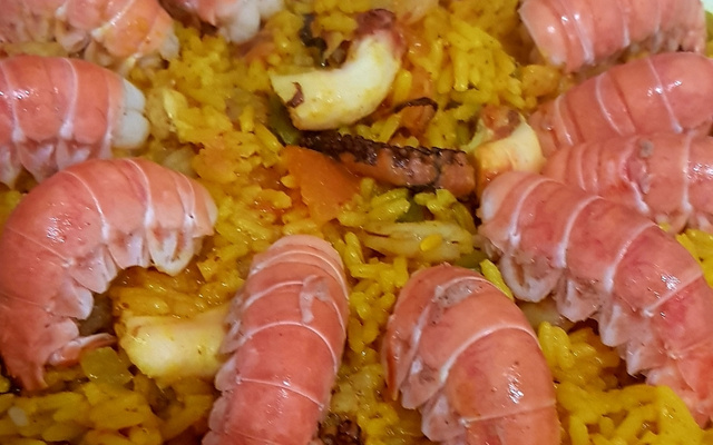 Paella fácil de frutos do mar