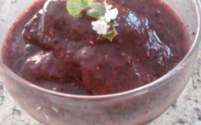 Frozzen de iogurte com framboesa e amora