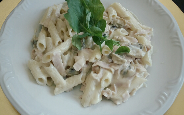 Macarrão ao molho caruso