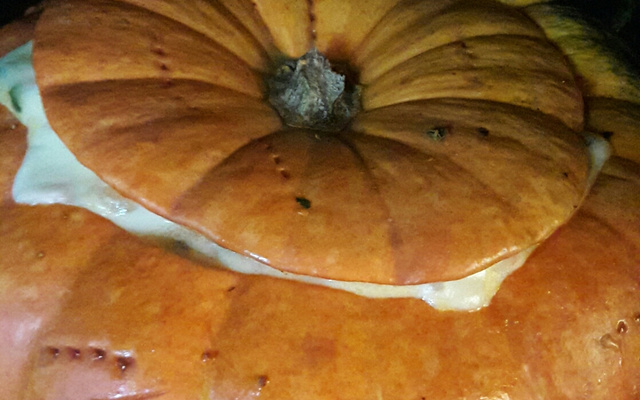 Camarão na moranga tim tim por tim tim