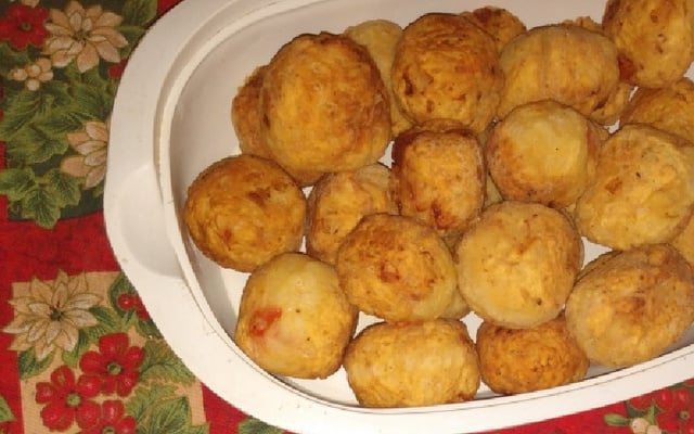 Bolinho de arroz com mussarela