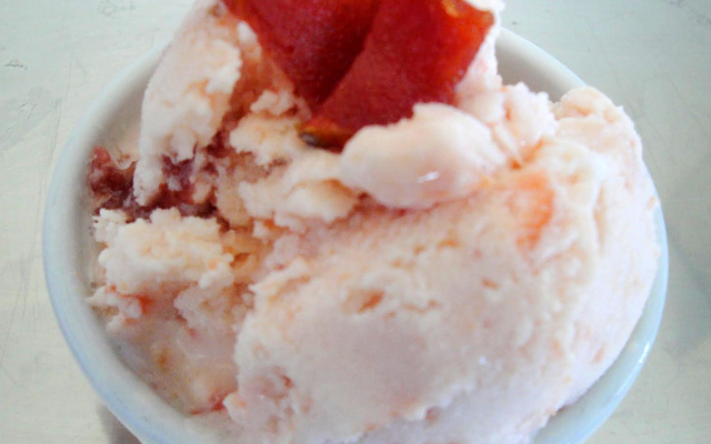 Sorvete de iogurte e goiabada cascão
