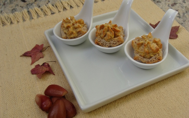 Canapés com souflé de pinhão