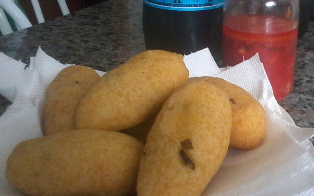 Encapotado (bolinho de frango)