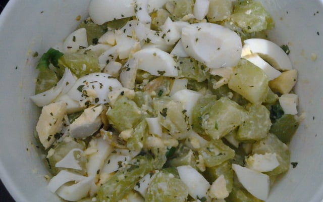 Salada de chuchu fácil