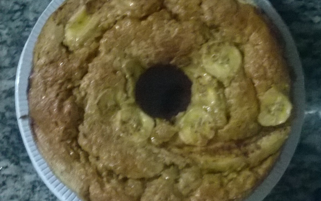 Bolo de granola com banana no liquidificador