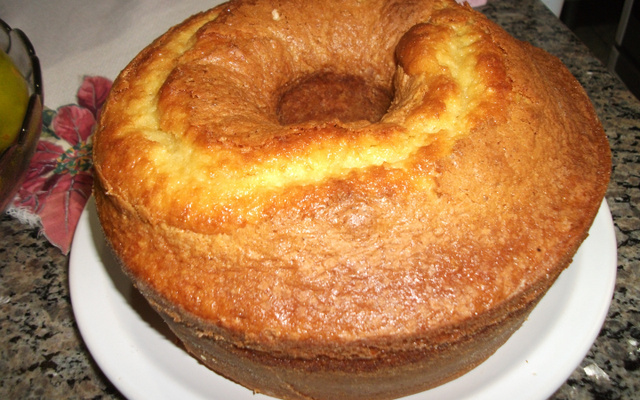 Bolo simples de fubá