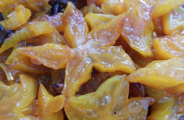 Doce de carambola em caldas