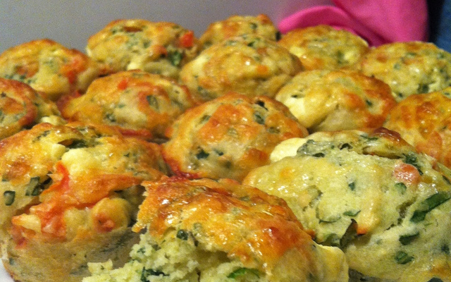 Muffin de espinafre e queijo feta