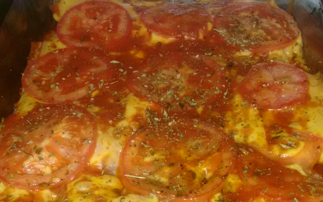 Filé de frango a pizzaiolo da Aline