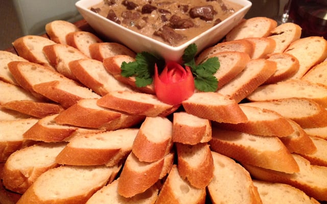 Filé mignon ao molho de gorgonzola