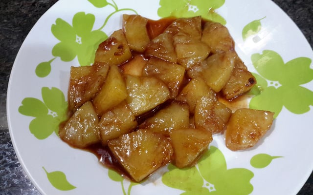 Abacaxi grelhado com canela e mel