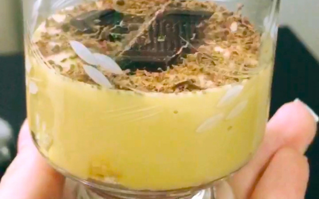 Panna cotta de doce de leite com chocolate