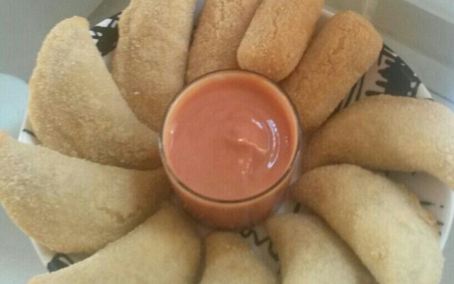 Pastel com massa de batata