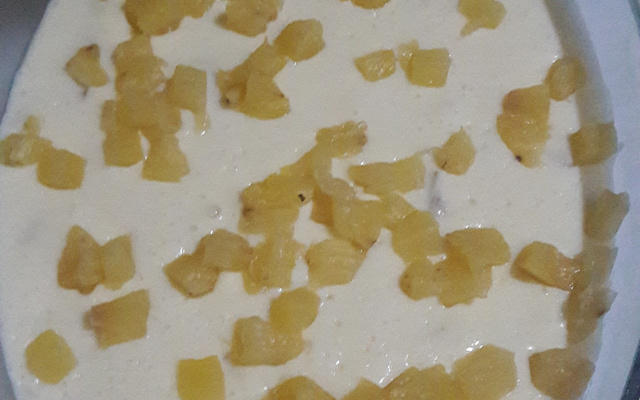 Mousse de abacaxi (com a fruta)